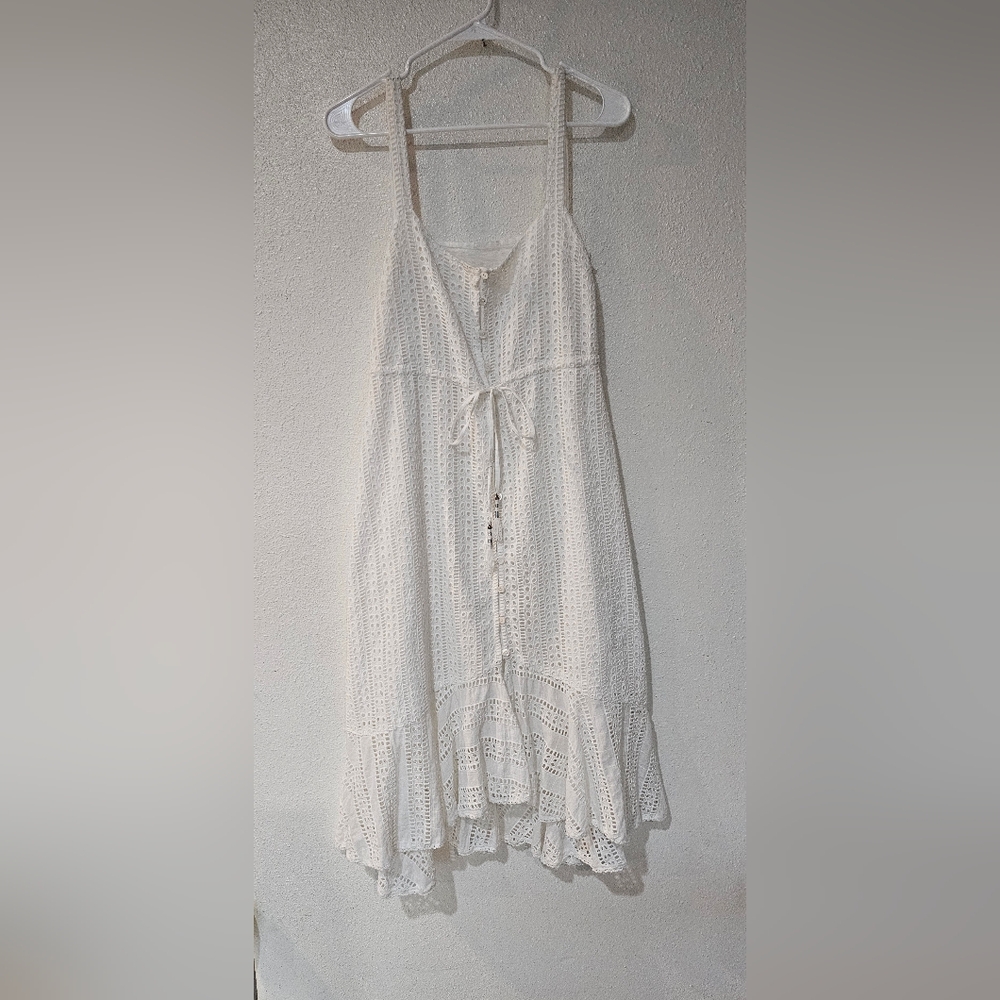 FARM Rio White Eyelet Midi Dress with Ruffle Hem - Picture 5 of 9